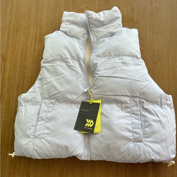 NWT ALL IN MOTION PUFFER VEST reversible - Picture 6 of 6